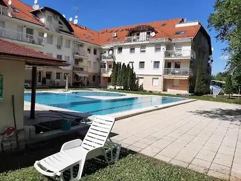 N2 Апартаменты *